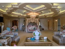 Enlarge photo 89