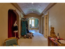 Enlarge photo 102