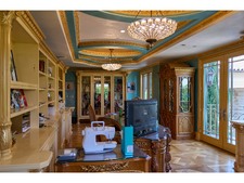 Enlarge photo 104