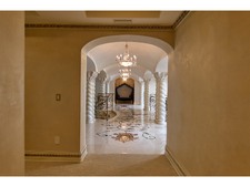 Enlarge photo 108