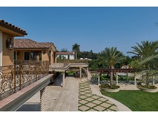 Enlarge photo 130