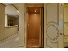 Enlarge photo 136