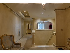 Enlarge photo 137