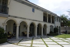 Enlarge photo 33