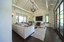 Enlarge photo 37