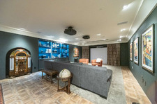 Enlarge photo 46