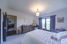 Enlarge photo 82