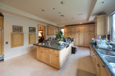 Enlarge photo 30