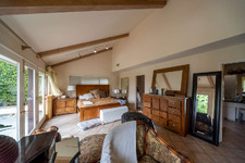Enlarge photo 64