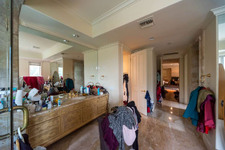 Enlarge photo 69