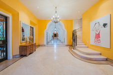 Enlarge photo 13