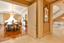 Enlarge photo 44