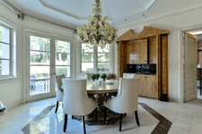 Enlarge photo 46