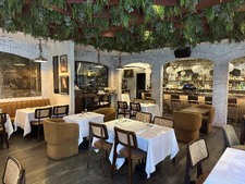 Bar (formerly Chateau)