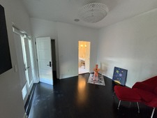 Enlarge photo 52