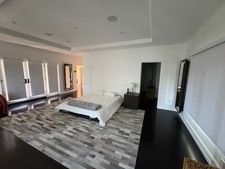 Enlarge photo 69