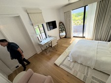 Enlarge photo 33