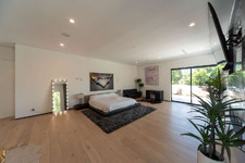 Enlarge photo 58