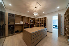 Enlarge photo 64
