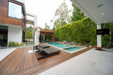 Enlarge photo 80