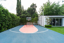 Enlarge photo 80