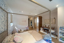 Enlarge photo 74