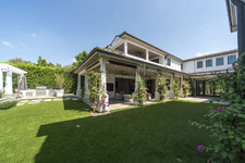 Enlarge photo 129