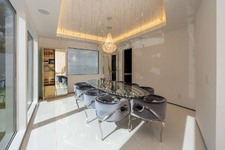 Enlarge photo 27
