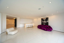 Enlarge photo 37