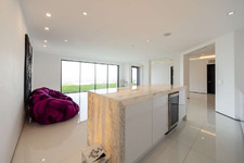 Enlarge photo 38
