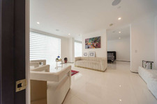 Enlarge photo 57