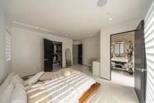 Enlarge photo 65