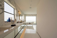 Enlarge photo 74