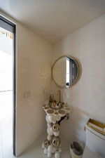 Enlarge photo 83