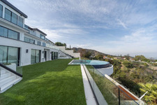 Enlarge photo 89