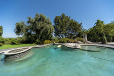 Enlarge photo 93
