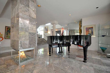 Enlarge photo 24