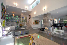 Enlarge photo 25