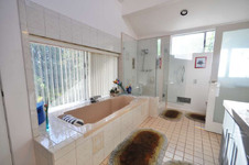 Enlarge photo 83