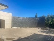 Enlarge photo 127