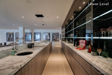 Enlarge photo 61
