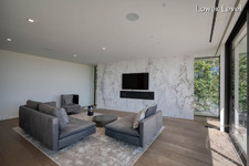 Enlarge photo 86