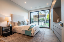 Enlarge photo 62