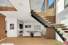 Enlarge photo 33