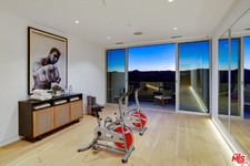 Enlarge photo 23