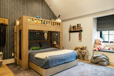 Enlarge photo 70