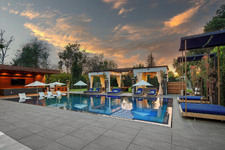 Enlarge photo 117