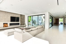 Enlarge photo 32