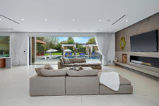 Enlarge photo 35