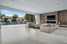 Enlarge photo 36